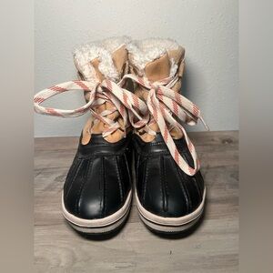 Merona Women's Tan and Black Duck Boots,Winter Boots,Size 7,Good Condition